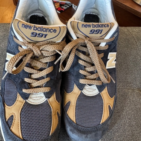 LIKE NEW New Balance 991 20th Anniversary Sneakers main image 8